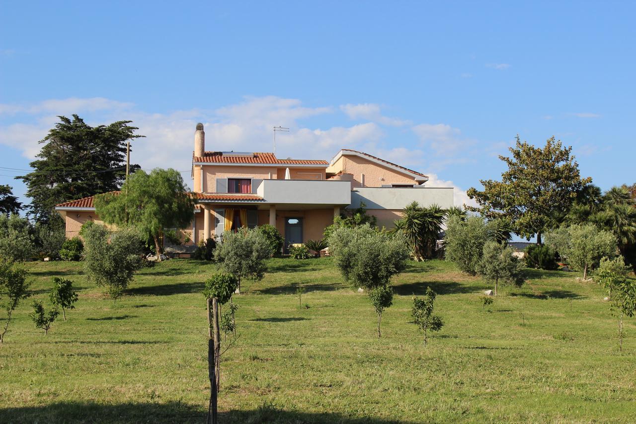 Guest House Villa Di Judighes Черветери Екстериор снимка