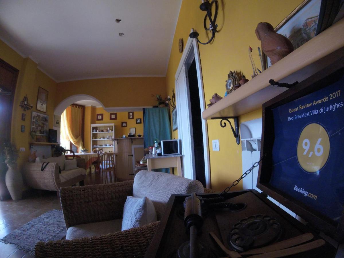 Guest House Villa Di Judighes Черветери Екстериор снимка
